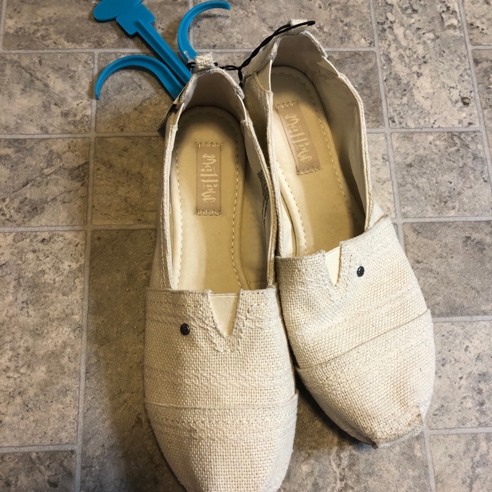 New with tags flats size 9